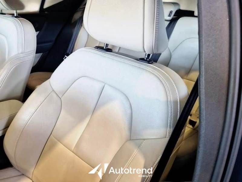 Volvo XC40 Recharge T4 129+82 CV Recharge Plug-in Hybrid Inscription