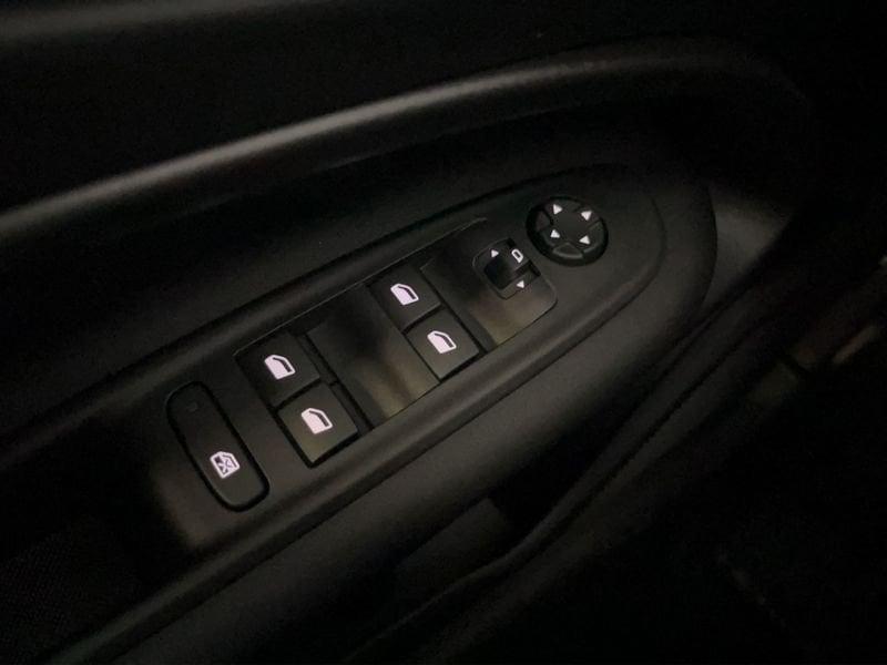 Jeep Avenger e-Hybrid 1.2 MHEV e-Hybrid Turbo Altitude