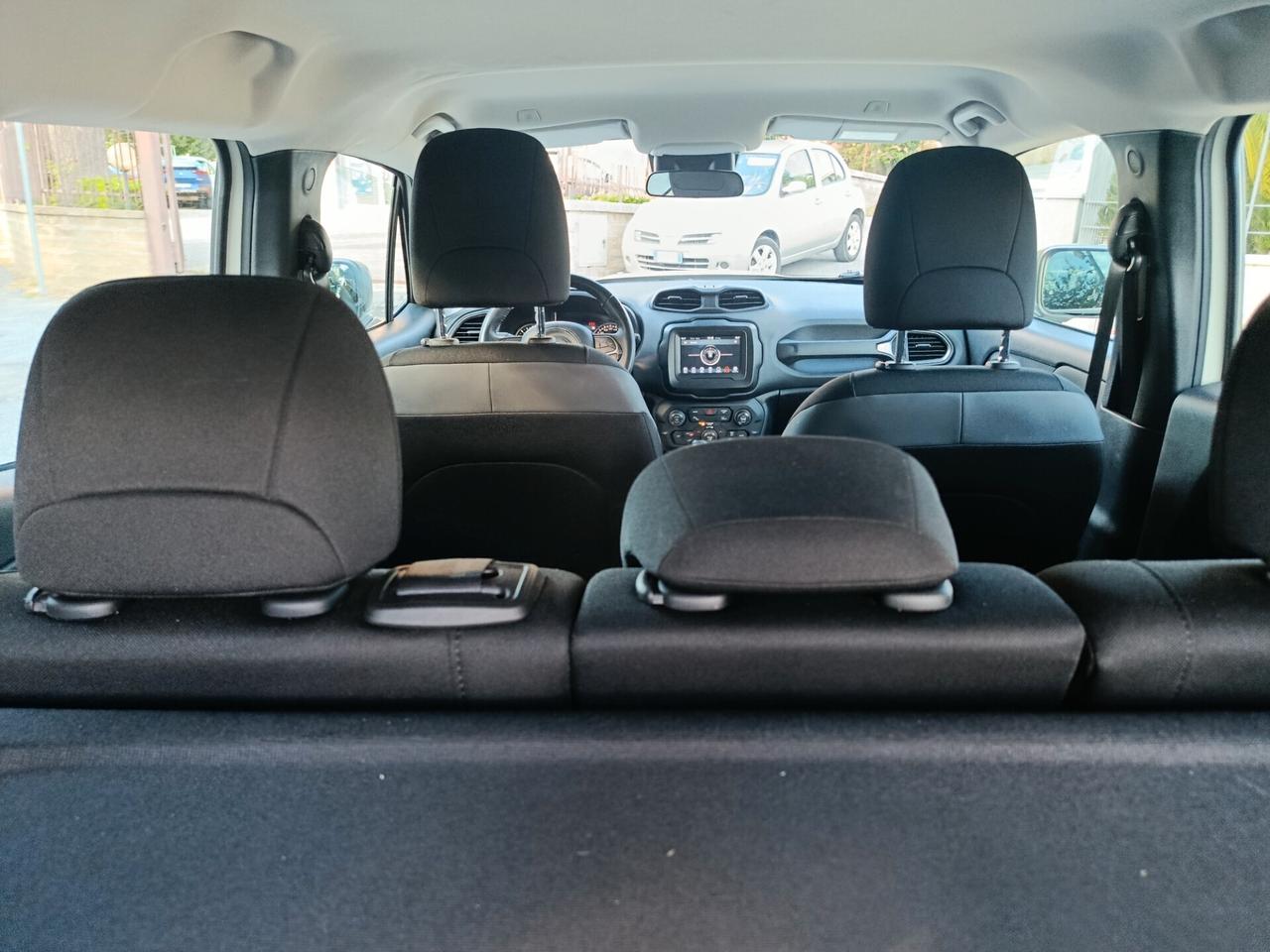 Jeep Renegade 1.6 Mjt DDCT 120 CV Business