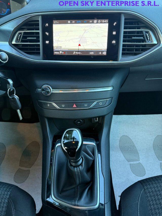 PEUGEOT 308 PureTech Turbo 110 CV SW Style LED NAVI PDC