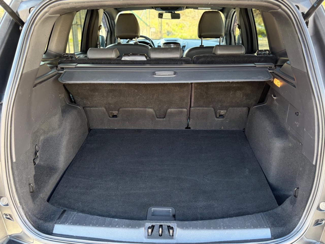 Ford Kuga 1.5 TDCI 120 CV S&S 2WD ST-Line