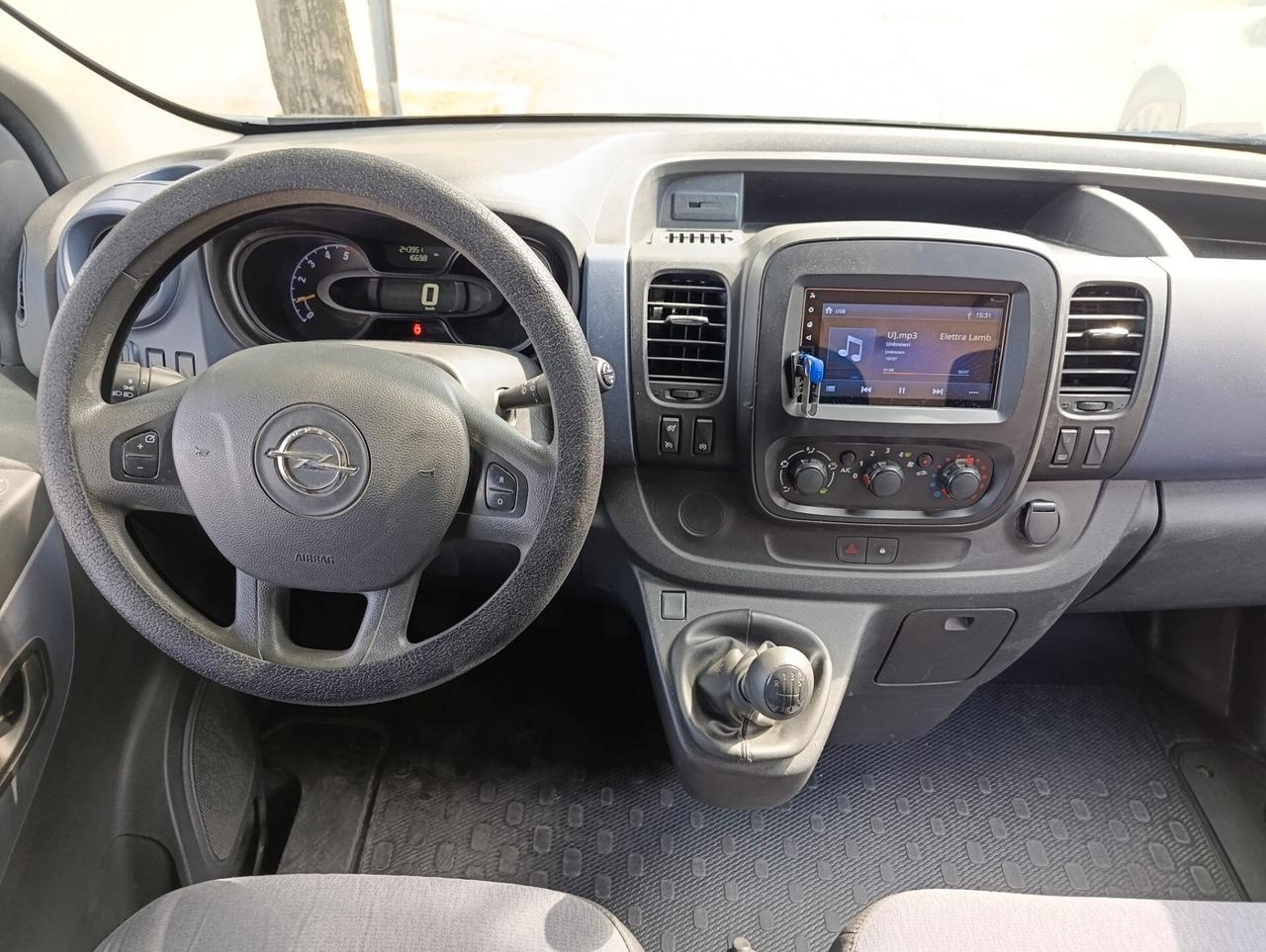 Opel Vivaro 9 posti #GM