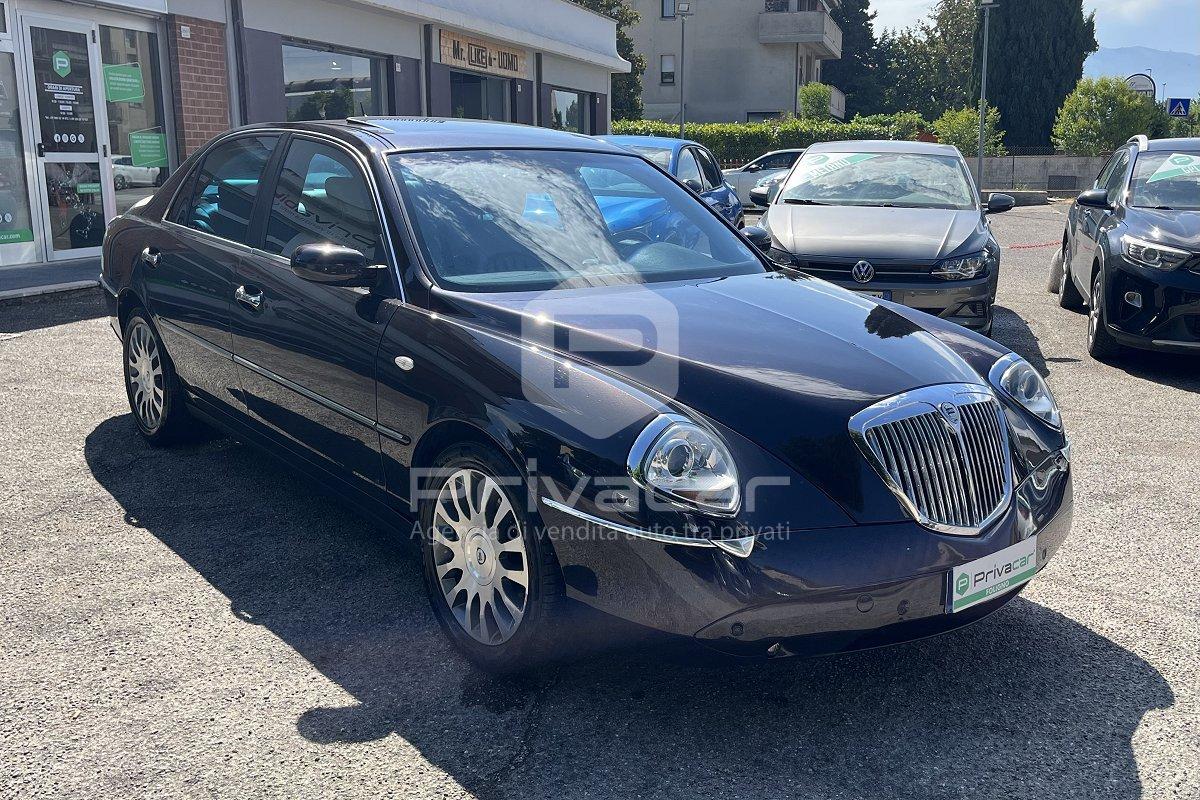 LANCIA Thesis 2.4 JTD Emblema