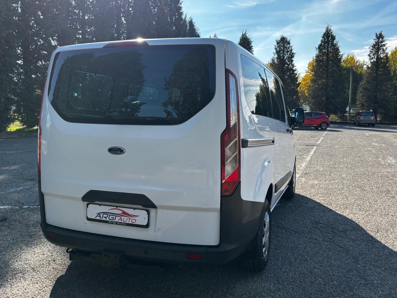 Ford Tourneo Custom N1 5 posti DISTRIBUZIONE APPENA ESEGUITA IN