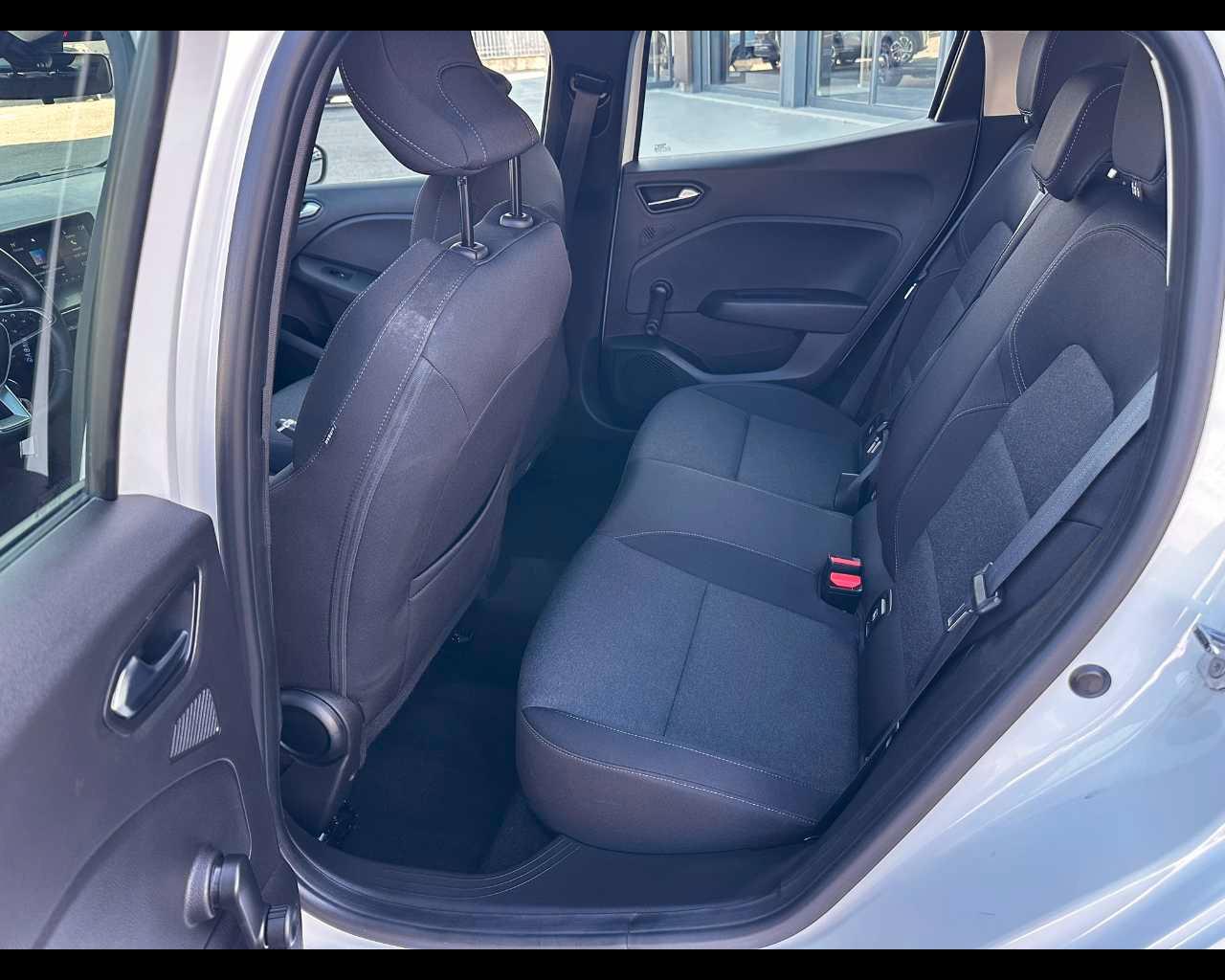 RENAULT Clio 1.0 Business
