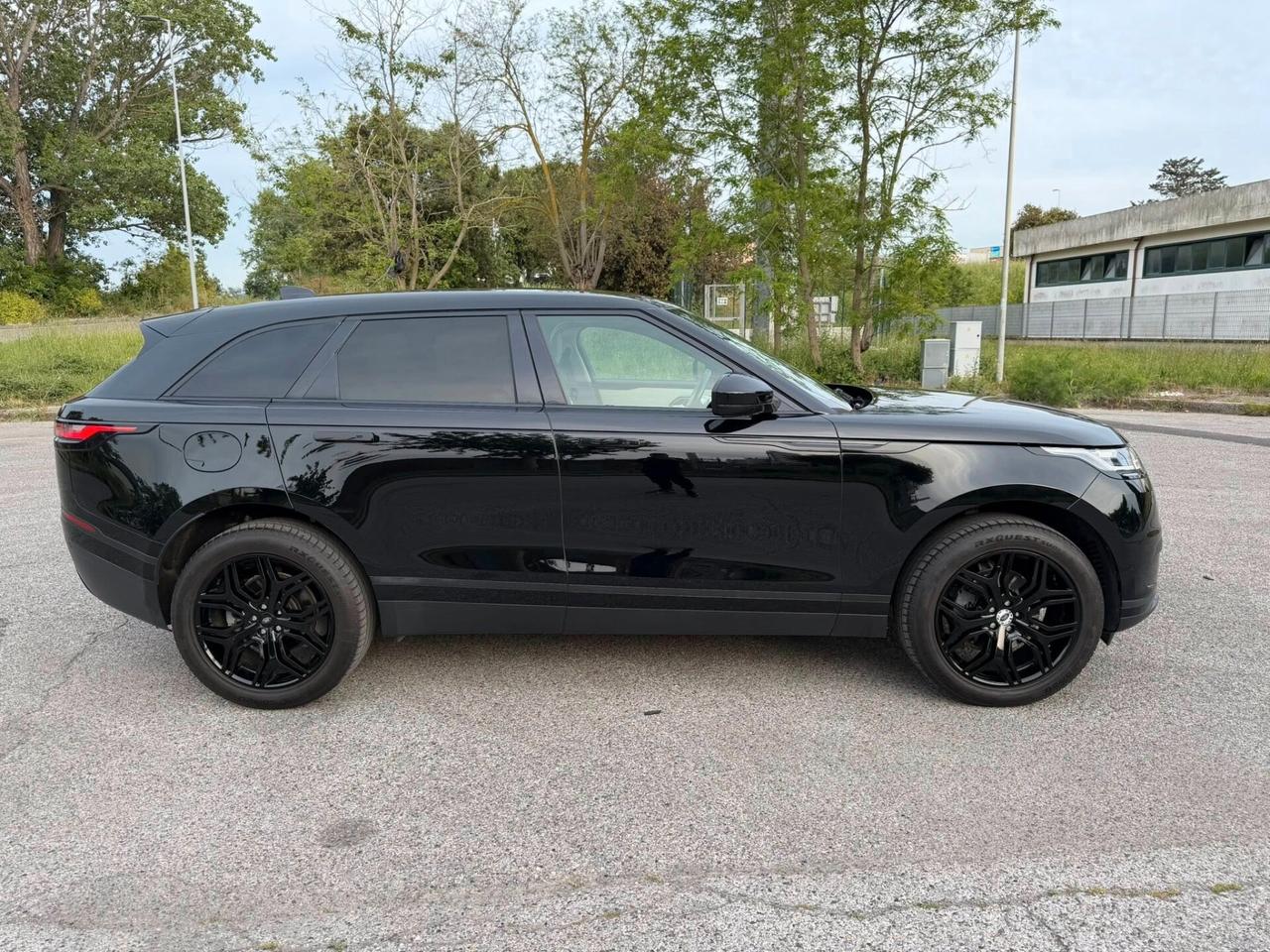 Land Rover Range Velar 2.0D I4 180 CV R-Dynamic HSE