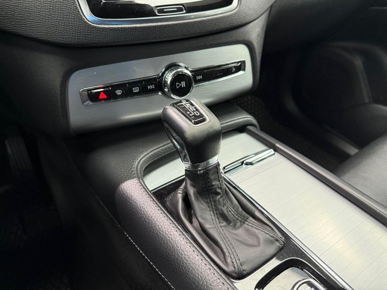 Volvo XC 90 XC90 D4 Geartronic 7 posti R-design AUTOCARRO (336)
