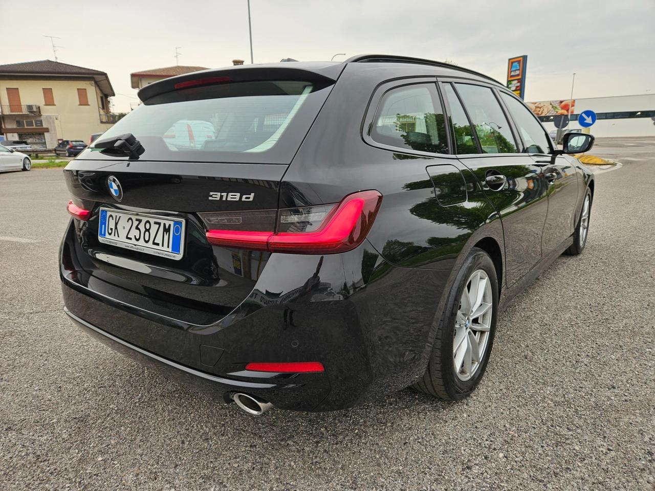 BMW 318 d Touring mhev 48V auto
