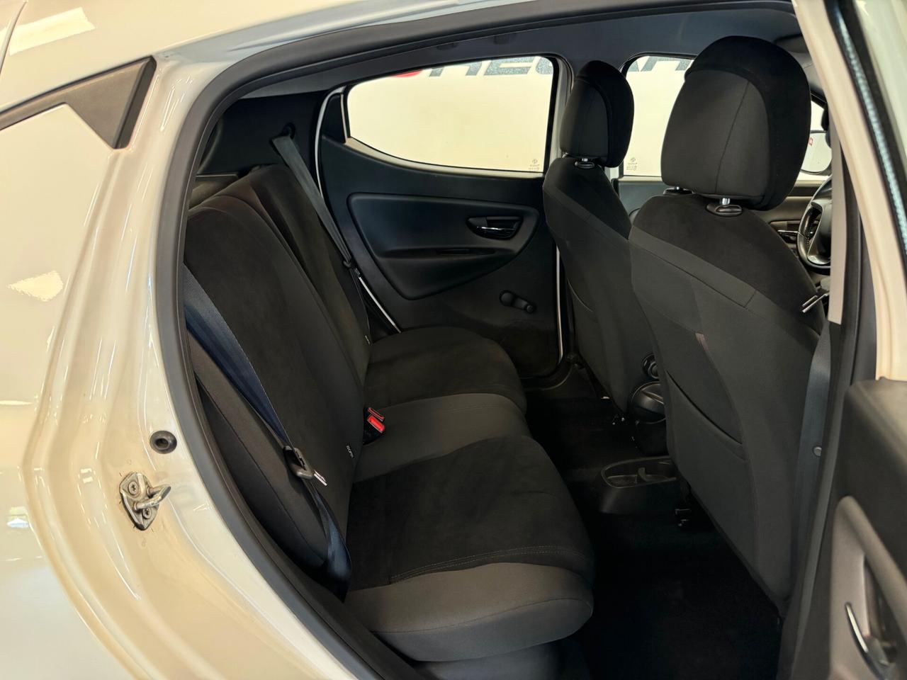 Lancia Ypsilon 1.2 69 CV 5 porte S&S Gold NEOPATENTATI