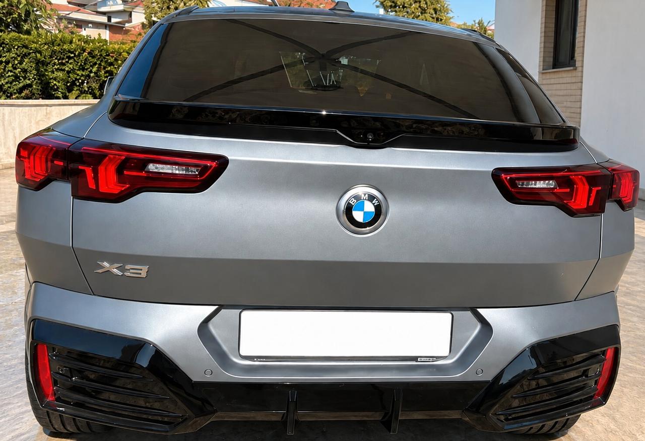 Bmw X2 18d Msport Pro grigio opaco Pinze blue