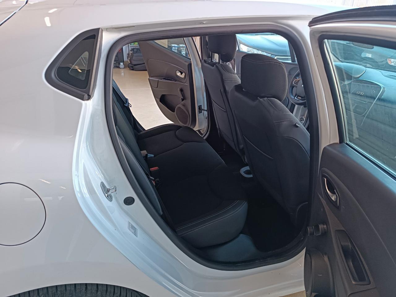 Renault Clio dCi 8V 75 CV 5 porte Moschino Life AUTOCARRO 4 POSTI