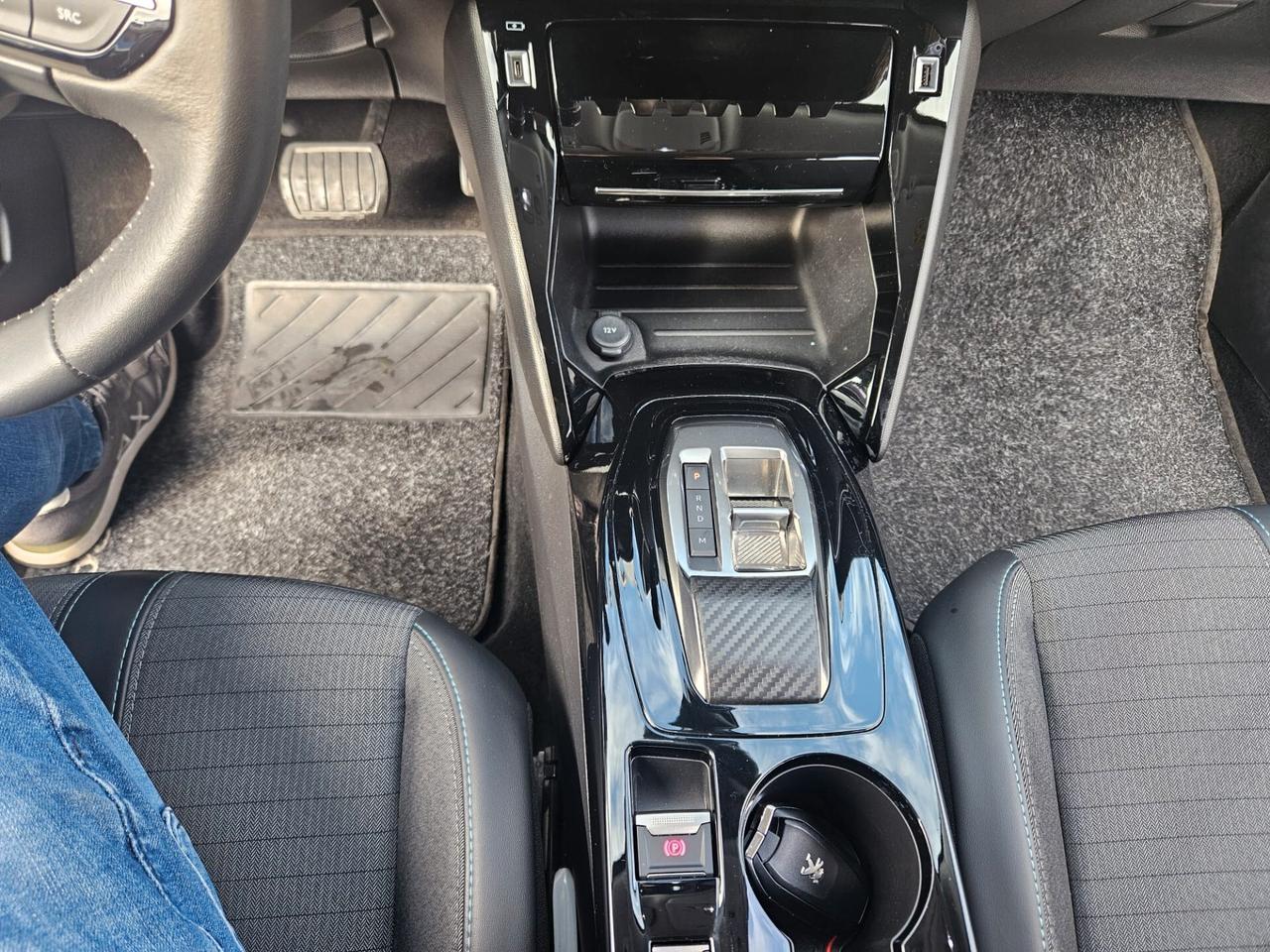 Peugeot 2008 BlueHDi 130 S&S EAT8 GT Pack