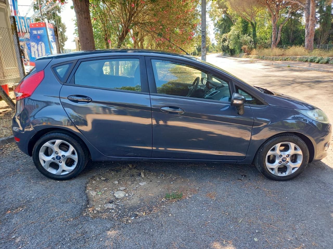 Ford Fiesta 1.4 93cv GPL Rinnovato Garanzia 12m