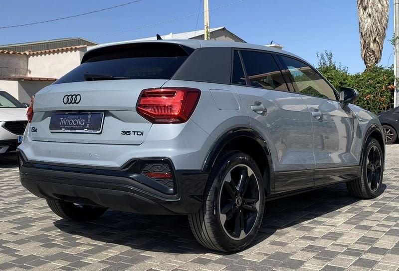 Audi Q2 S Line interno ed esterno 2.0 TDI 150CV s-tronic 35