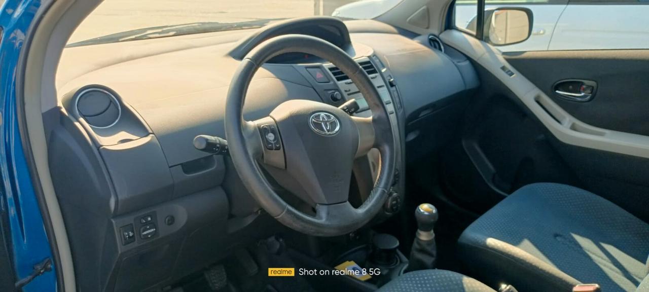 Toyota Yaris 1.0 5 porte Sol