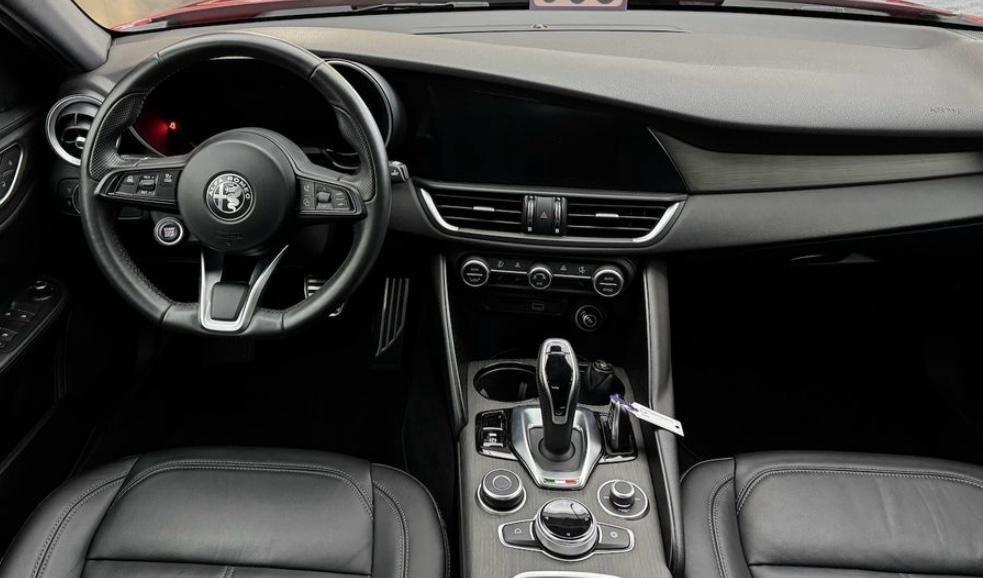 Alfa Romeo Giulia 2.0 Turbo 280 CV AWD Q4 Ti