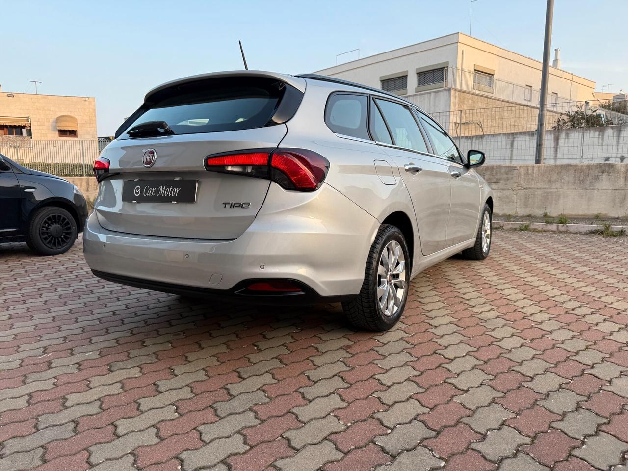 Fiat Tipo 1.3 Mjt S&S SW Business Navi CarPlay Sensori