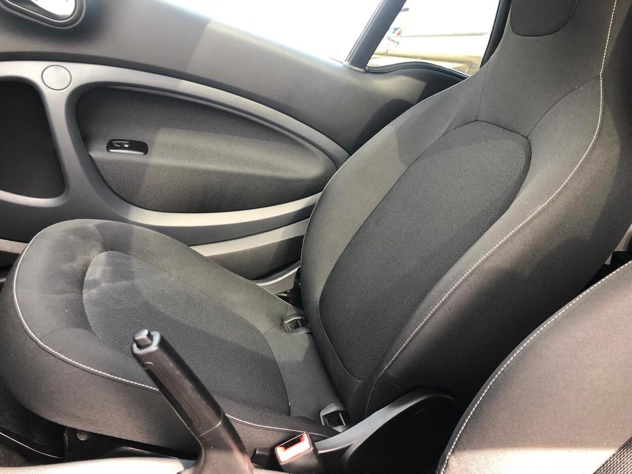 Smart ForTwo 70 1.0 Passion AUTOMATICA CON GARANZIA 12 MESI ESTENDIBILE FINO A 36 MESI!!!