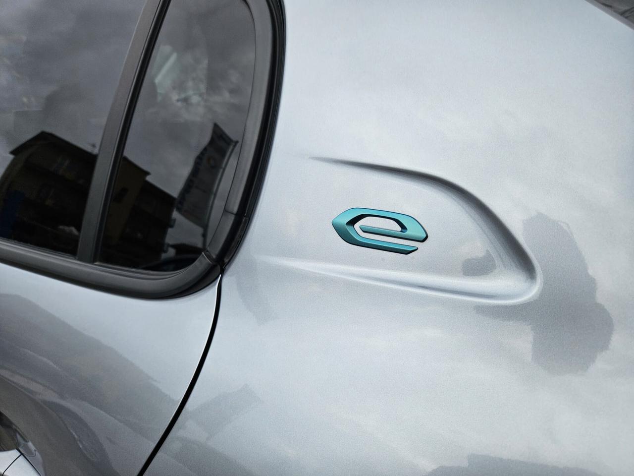 Peugeot 208 motore elettrico 136 CV 5 porte Allure