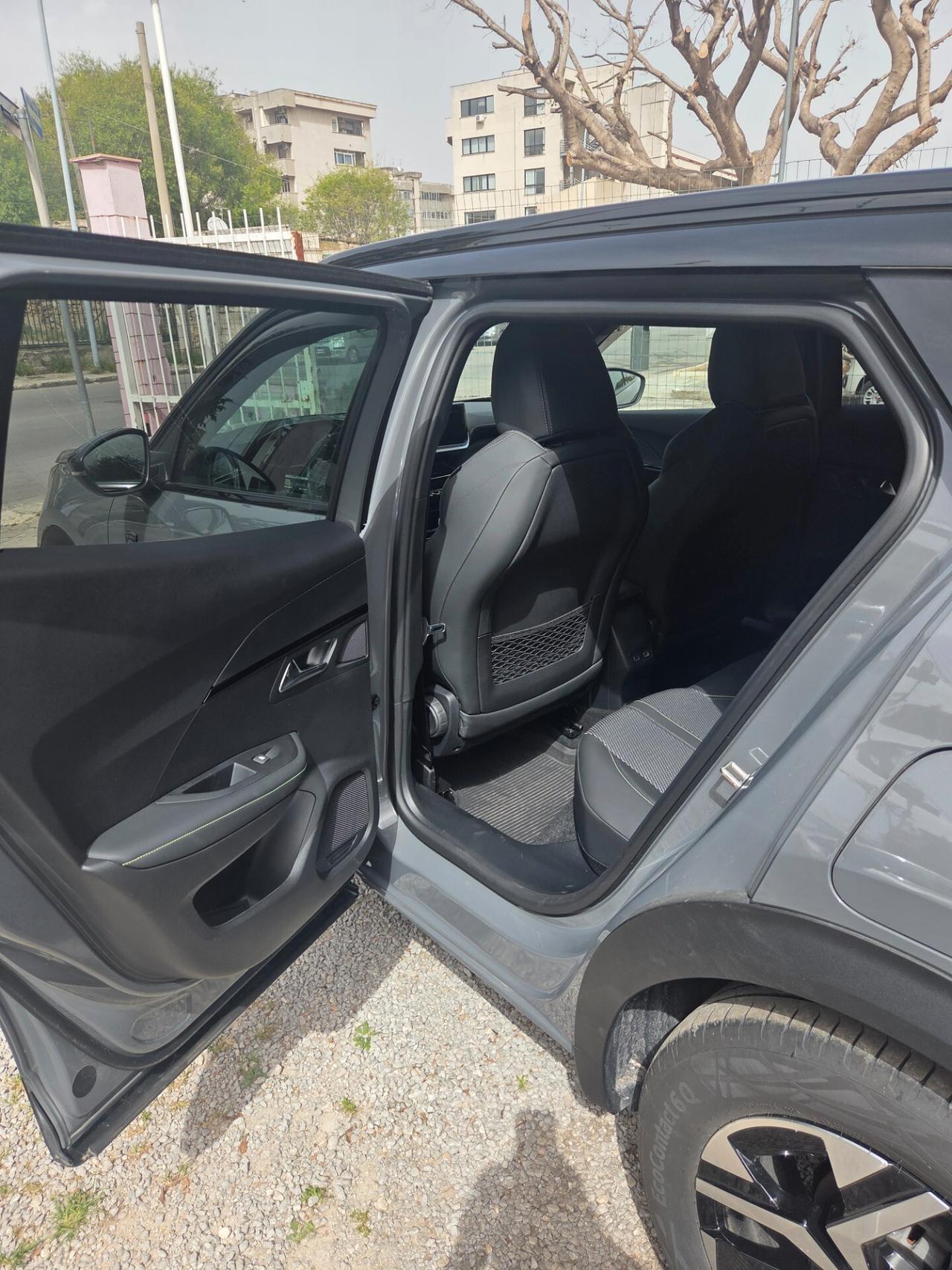 Peugeot 2008 Hybrid 145 e-DCS6 GT Exclusive
