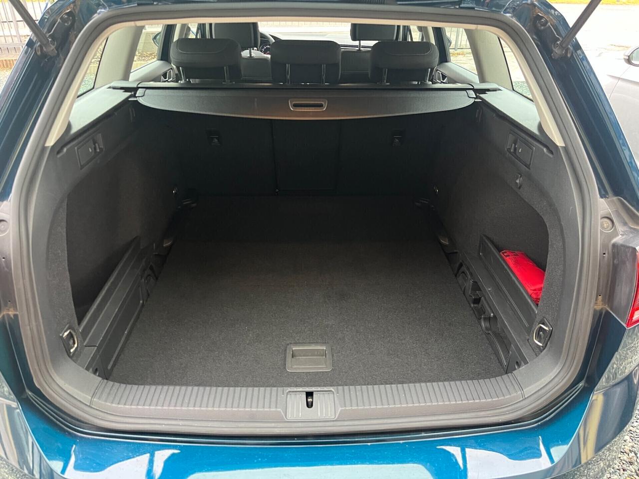 Volkswagen Passat Variant 2.0 TDI SCR EVO Business 03/2022