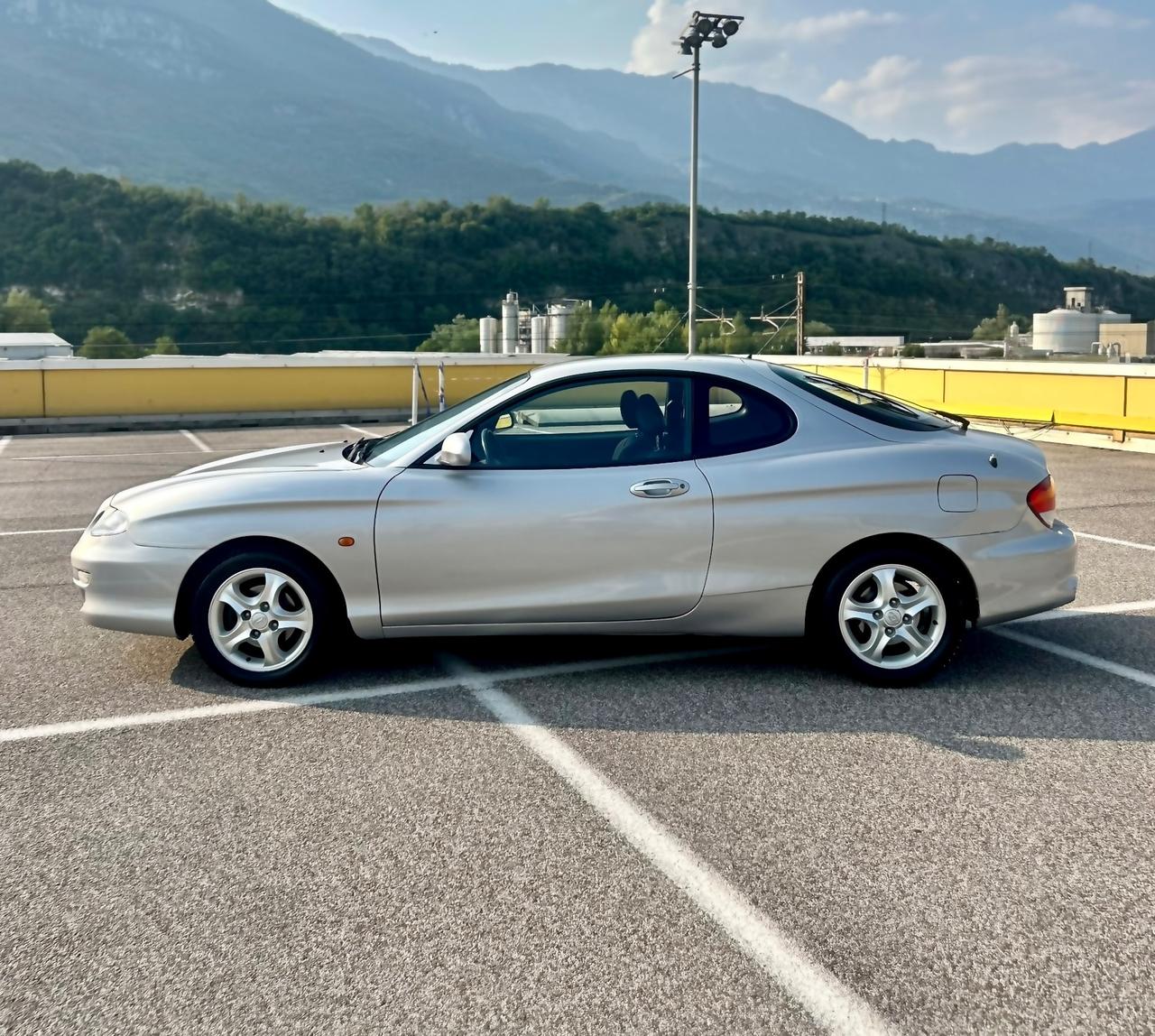 Hyundai Coupe 1.6i 16V Air Edition Neopatentati