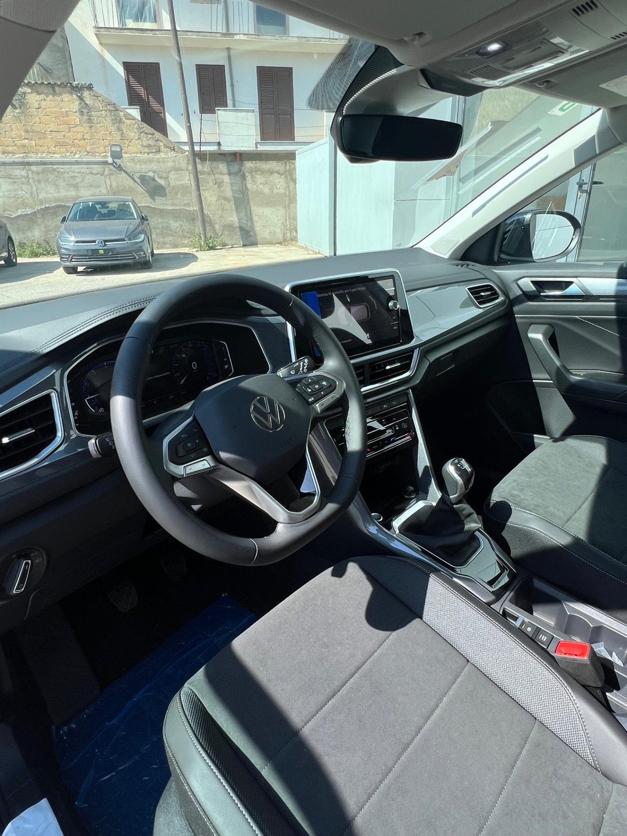Volkswagen T-Roc 1.0 tsi Style possibilità noleggio no scoring
