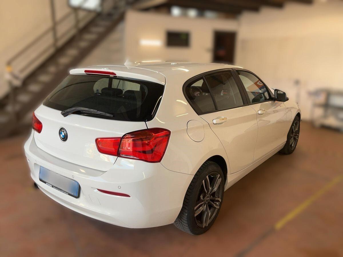 Bmw 116 116i 5p. Urban 110cv Manuale LiveCockpit Neopatentati