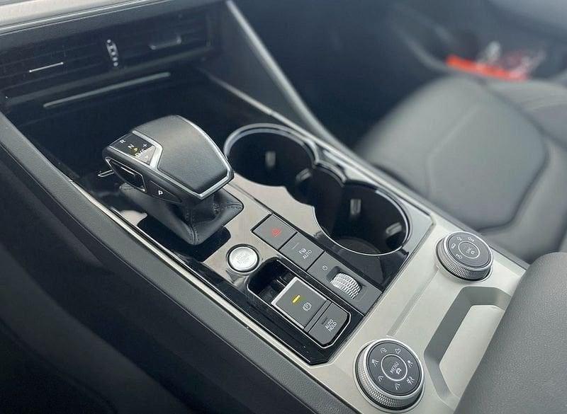 Volkswagen Touareg 3.0 V6 TDI SCR Elegance R-LINE