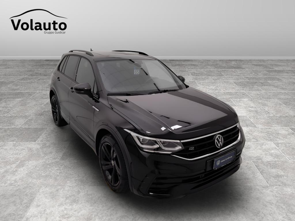 VOLKSWAGEN Tiguan II 2021 - Tiguan 2.0 tsi R-Line 4motion 190cv dsg