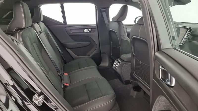 Volvo XC40 B3 automatico Ultra Black Edition