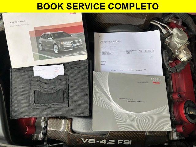 AUDI RS 4 4.2 V8 Avant quattro