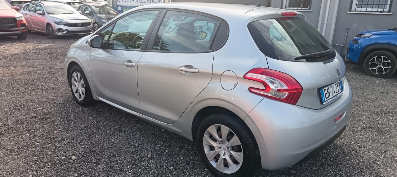 Peugeot 1.4 HDi 68 CV 5 porte Allure