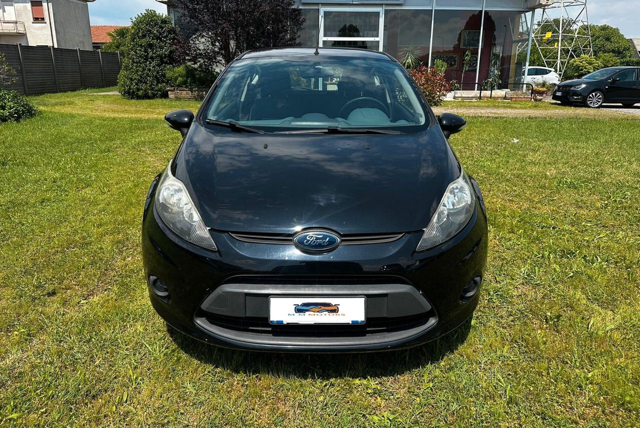 Ford Fiesta 1.4 TDCi 70CV Neopatentati