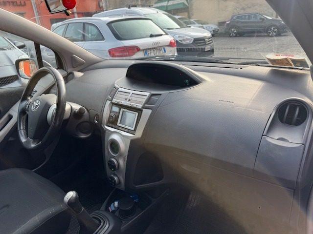 TOYOTA Yaris 1.3 5 porte Sol