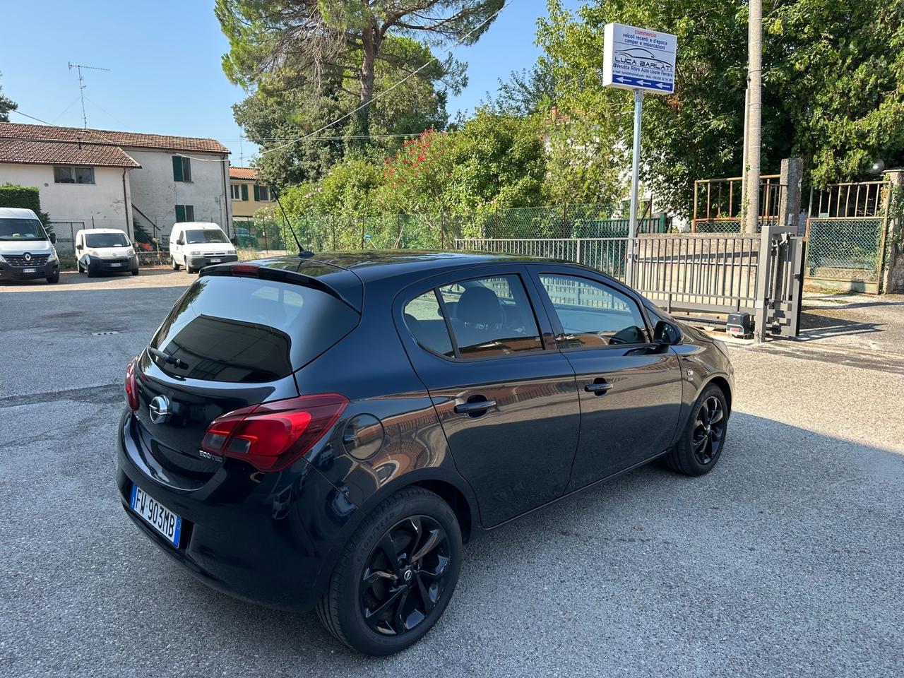 Opel Corsa 1.4 GPL Tech 5 porte OK NEOPATENTATI
