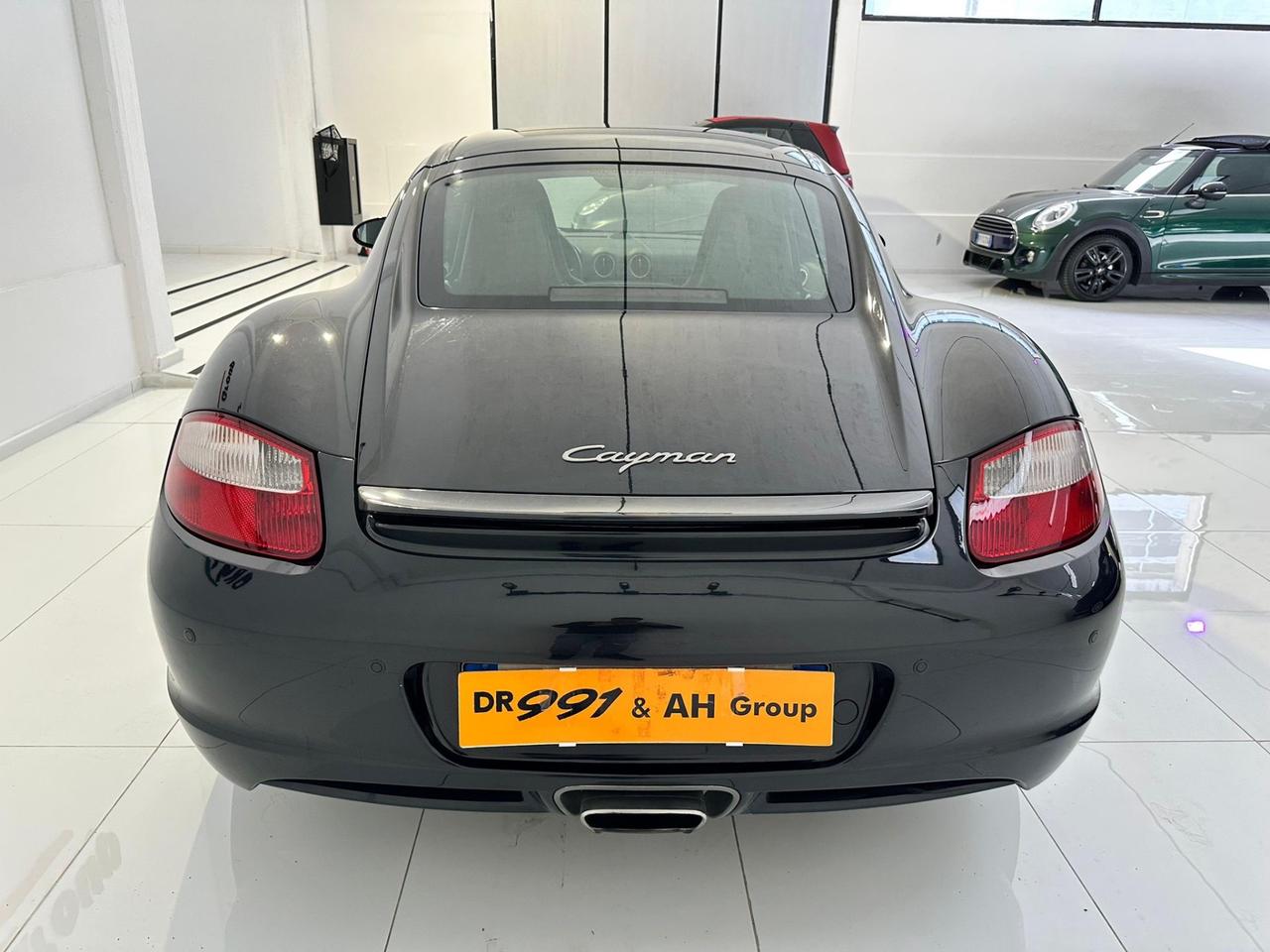 Porsche Cayman 2.7