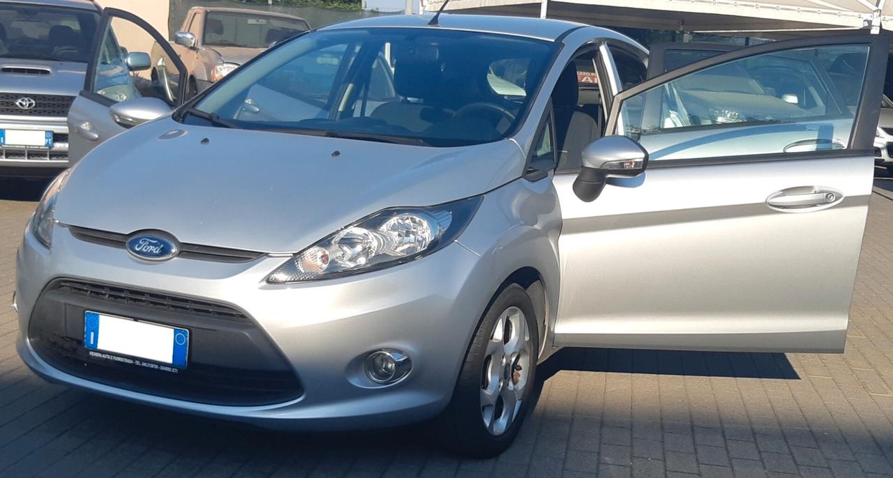 Ford Fiesta 1.4 5 porte Bz.- GPL Titanium