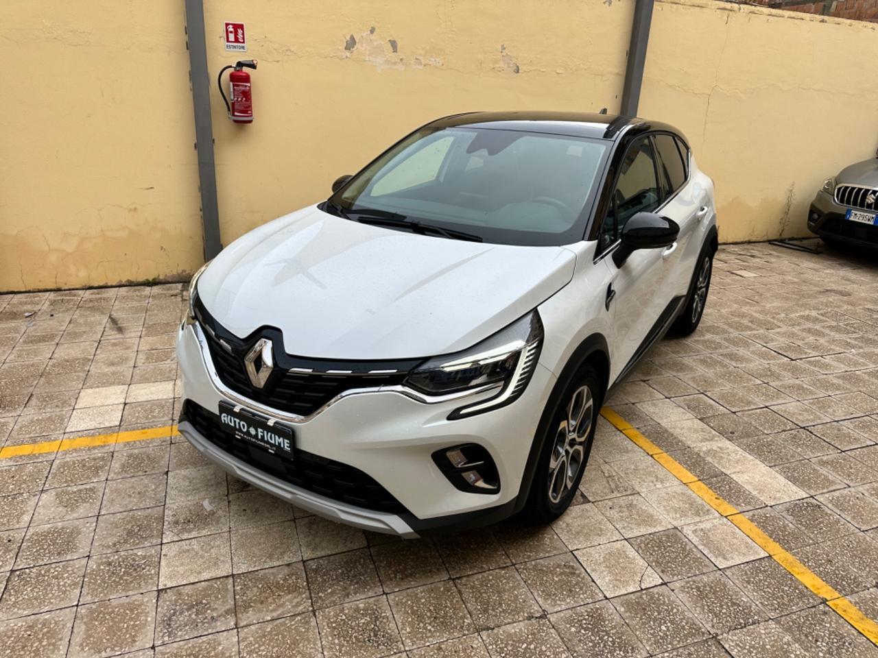 Renault Captur Plug-in Hybrid E-Tech Intens