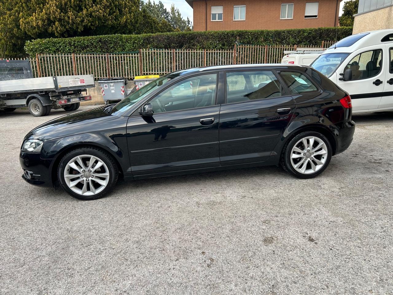 Audi A3 SPB 1.6 TDI 105 CV CR Ambiente Euro5