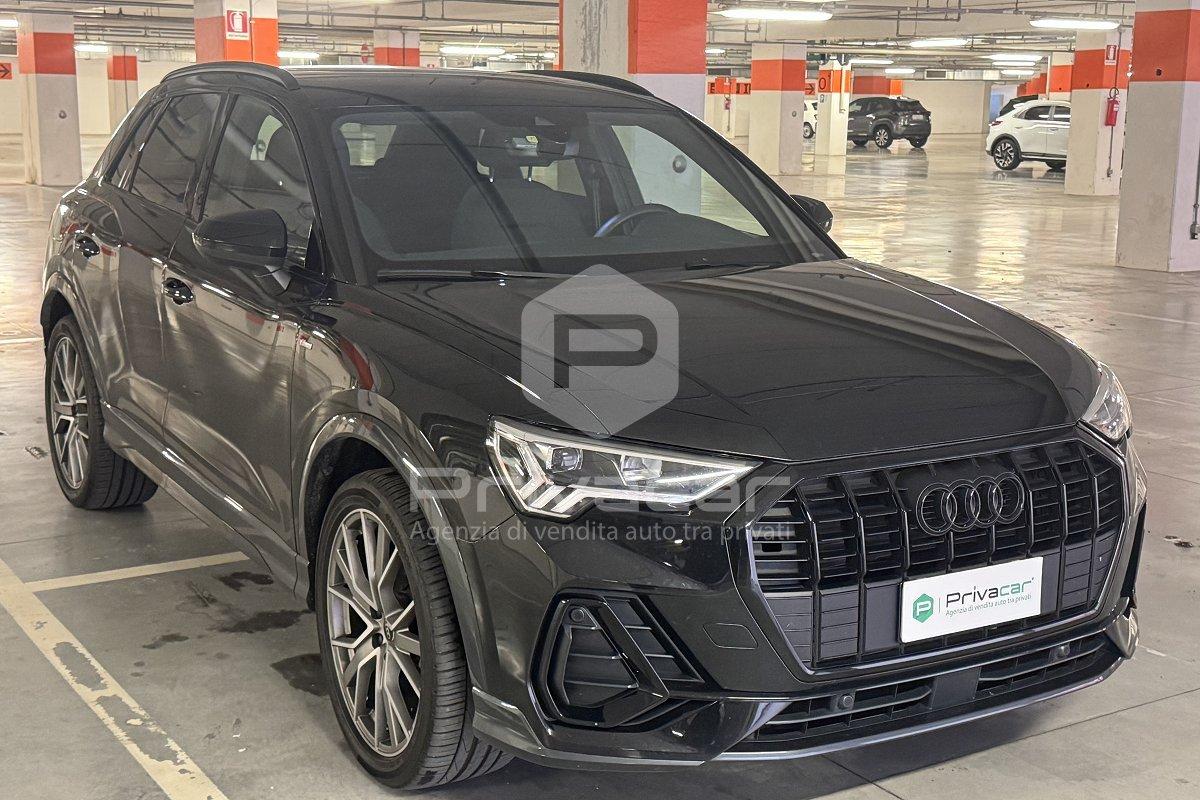 AUDI Q3 35 TDI S tronic Identity Black