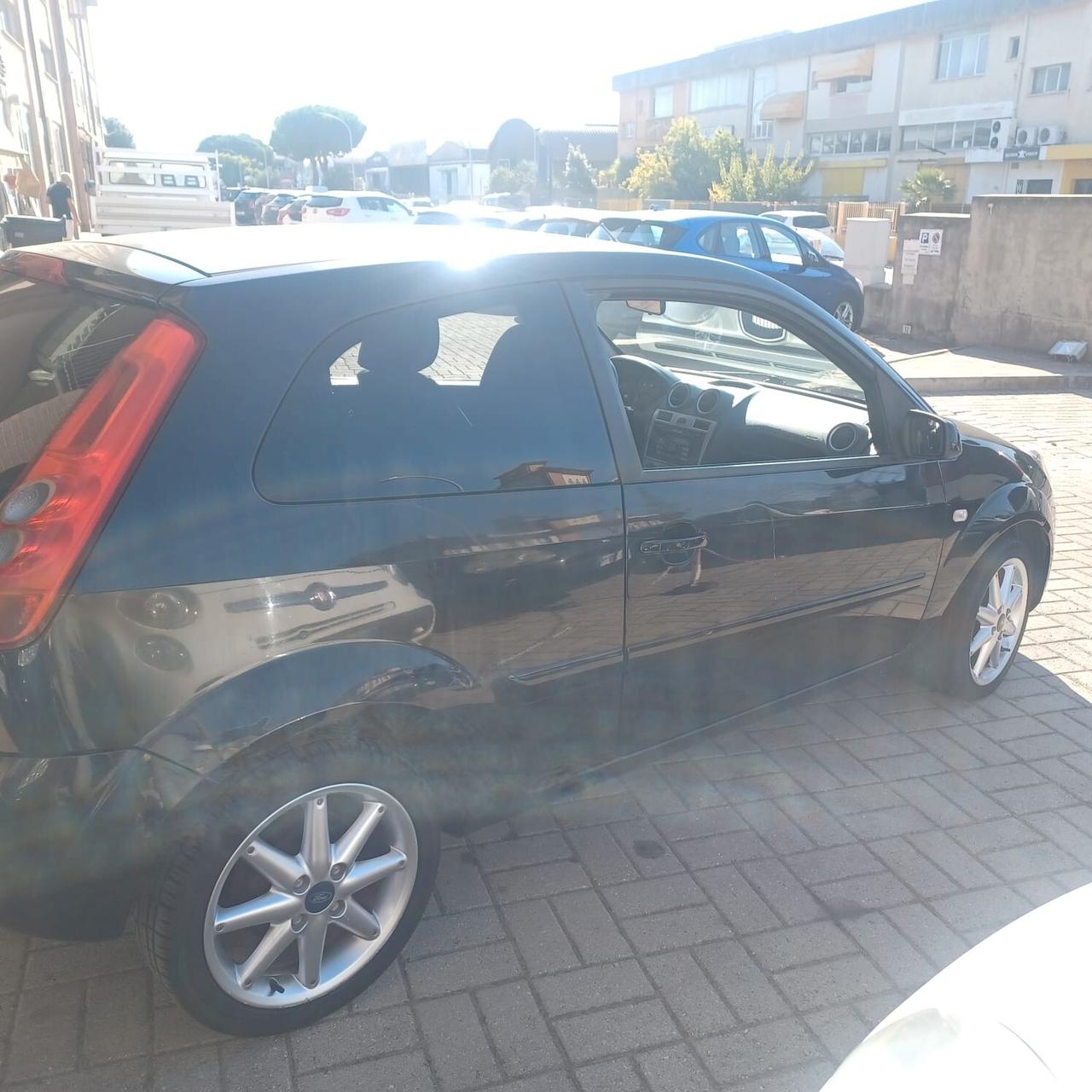 155.148 FIESTA 1.4 DCI NEOPATENTATI BEN CONSERVATA