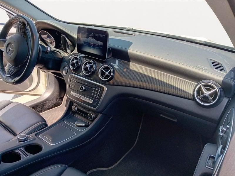 Mercedes-Benz GLA 200 d Automatic Premium Night Edition auto