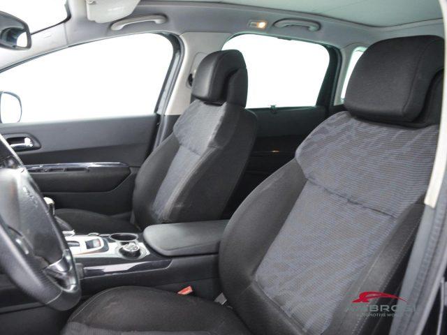 PEUGEOT 3008 1.6 HDi 112CV cambio robotizzato Business - PER OP