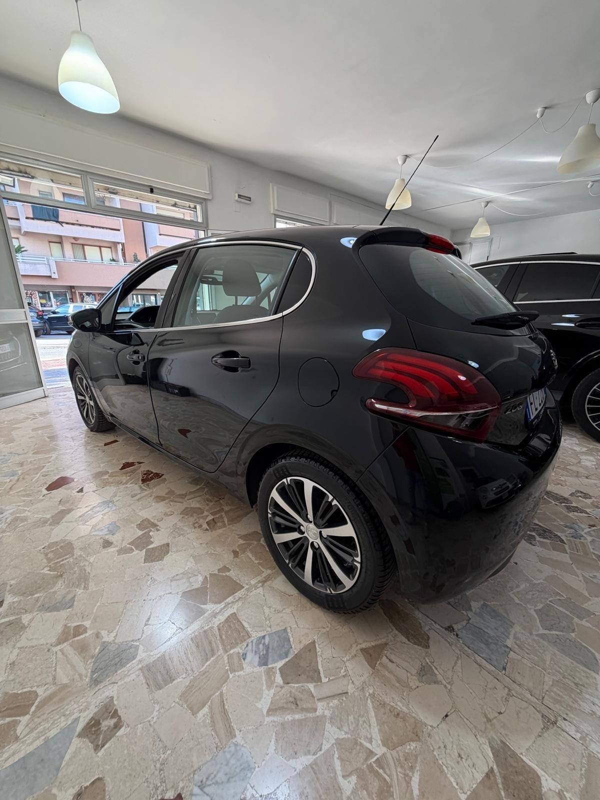 Peugeot 208 PureTech 82 5 porte Access