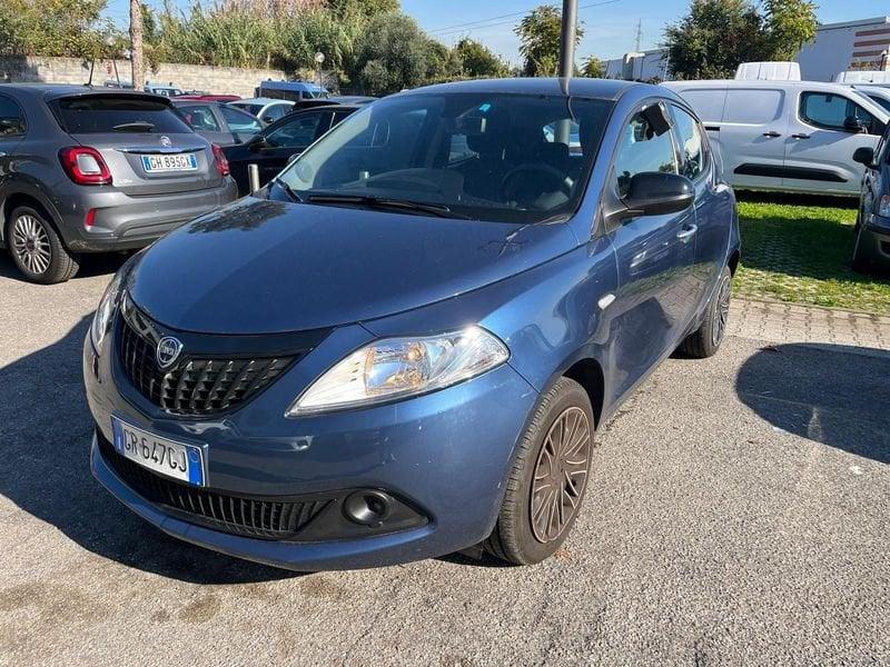 Lancia Ypsilon Ypsilon 1.0 FireFly 5 porte S&S Hybrid Silver