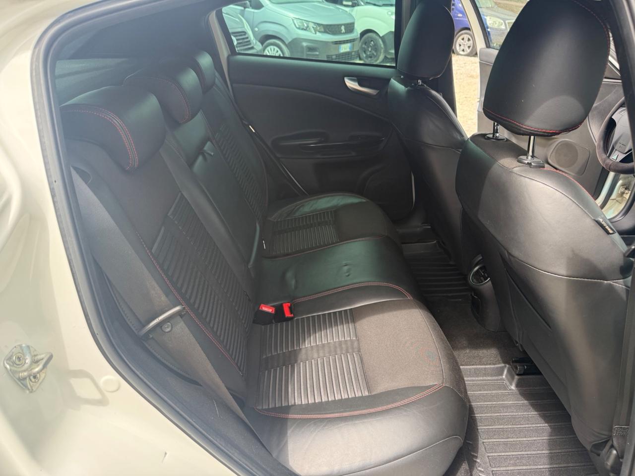 Alfa Romeo Giulietta 2.0 JTDm-2 140 CV Distinctive