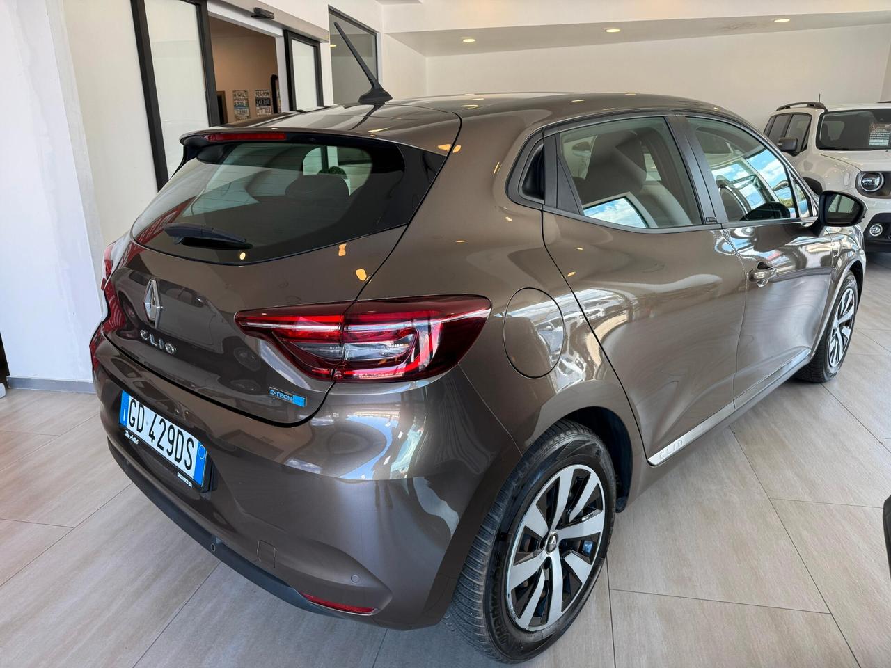 Renault Clio Full Hybrid E-Tech 140 CV 5 porte Business
