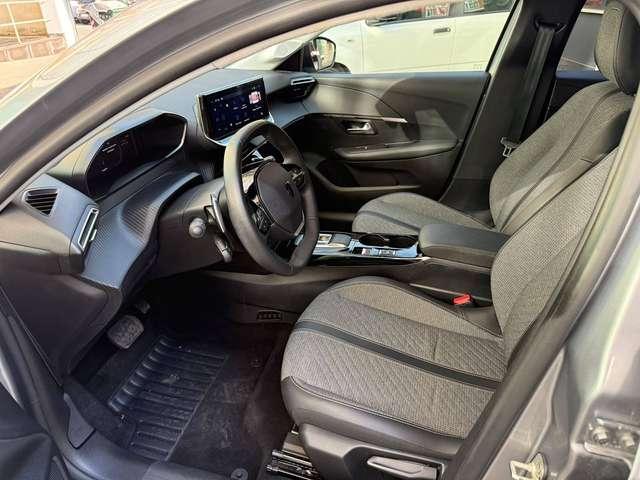 Peugeot 208 1.2 Hybrid Allure 110cv e-dcs 6