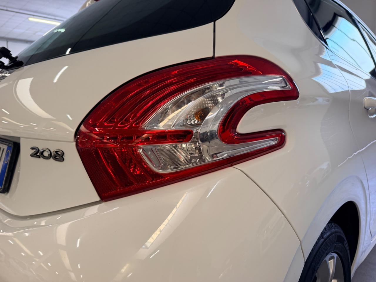 Peugeot 208 1.2 VTi 82 CV 5 porte Allure